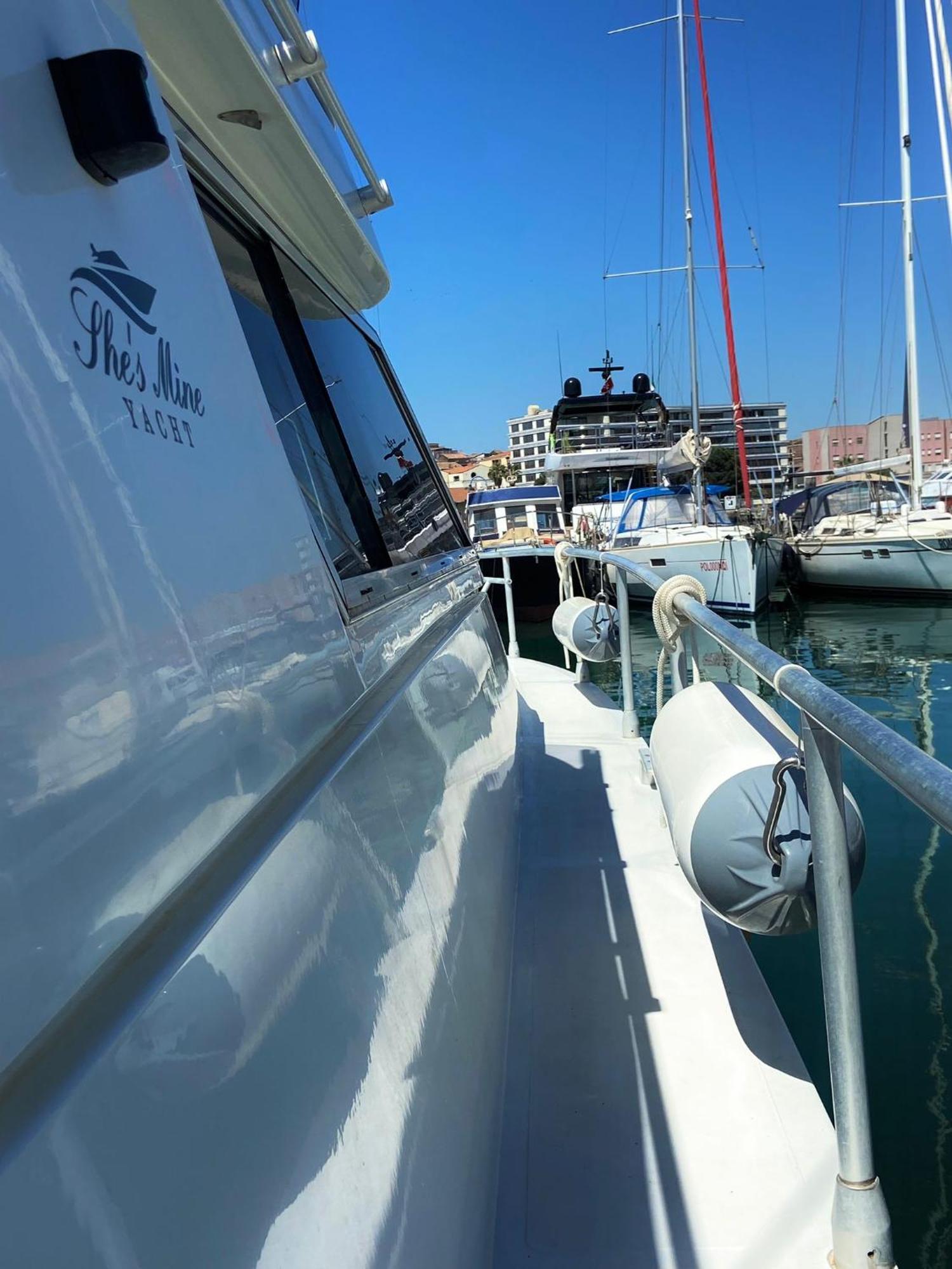 She'S Mine Yacht Catânia Exterior foto